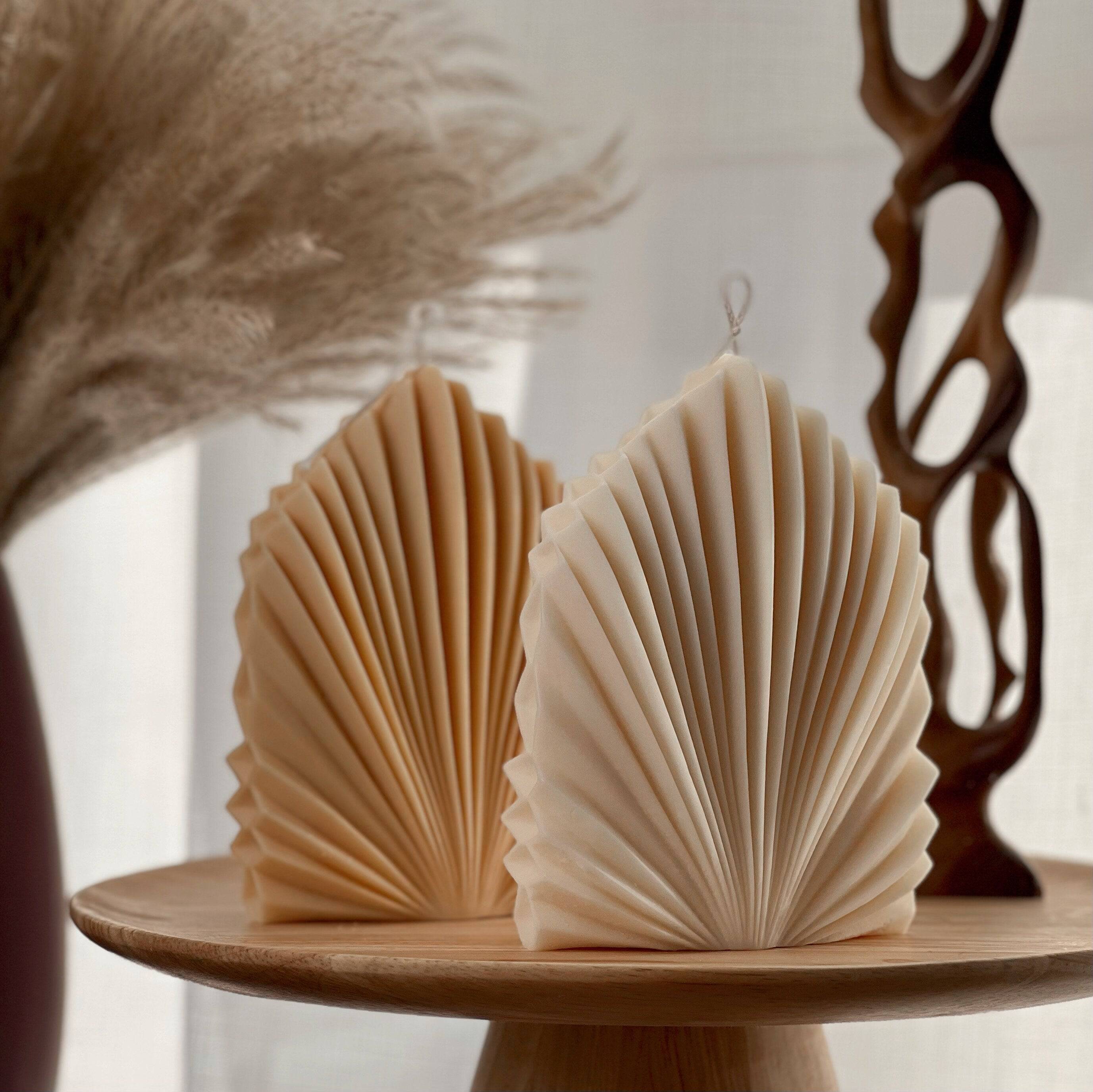 Sculptural Palm Leaf Candle - HartCentered