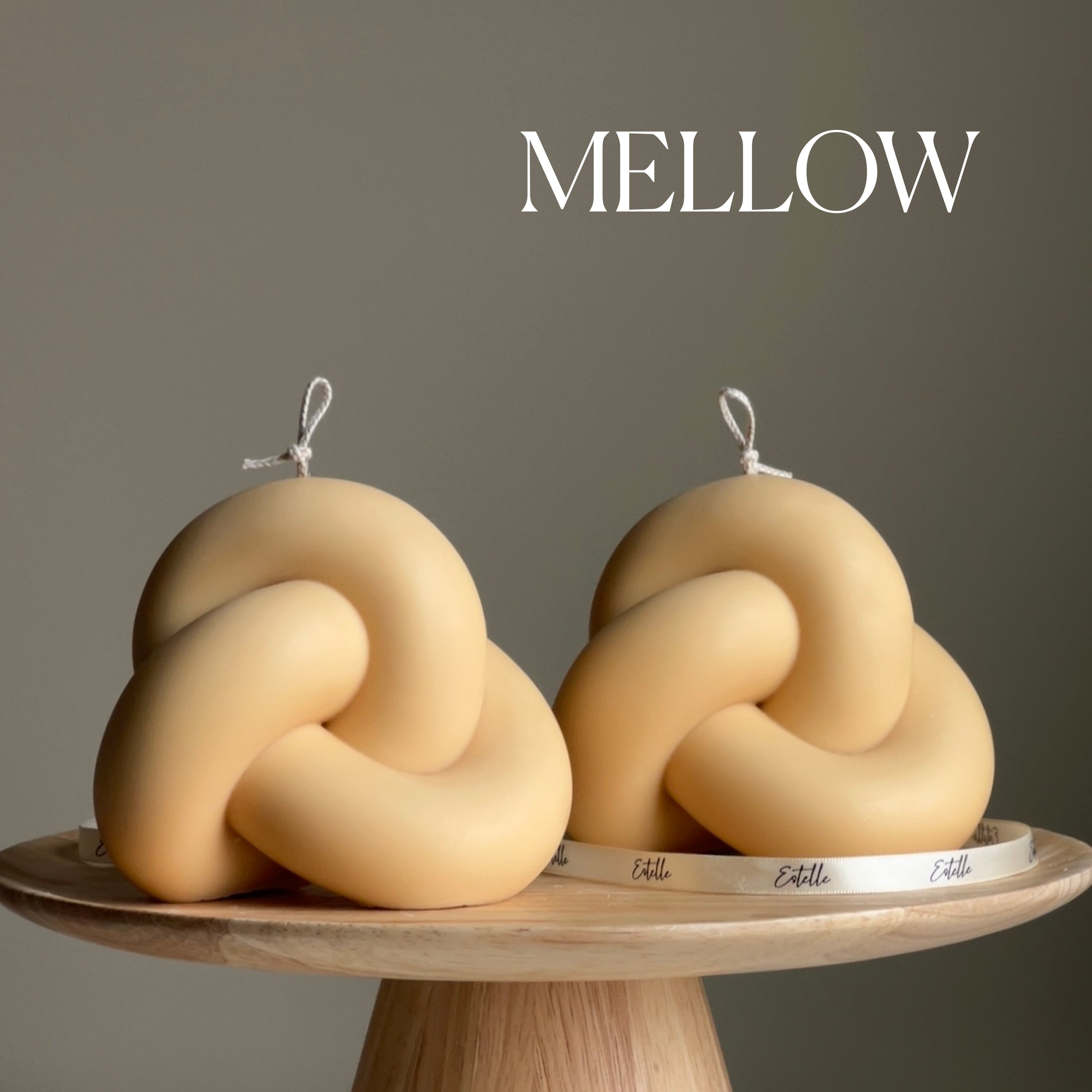 Large Minimalist Knot Candle - HartCentered