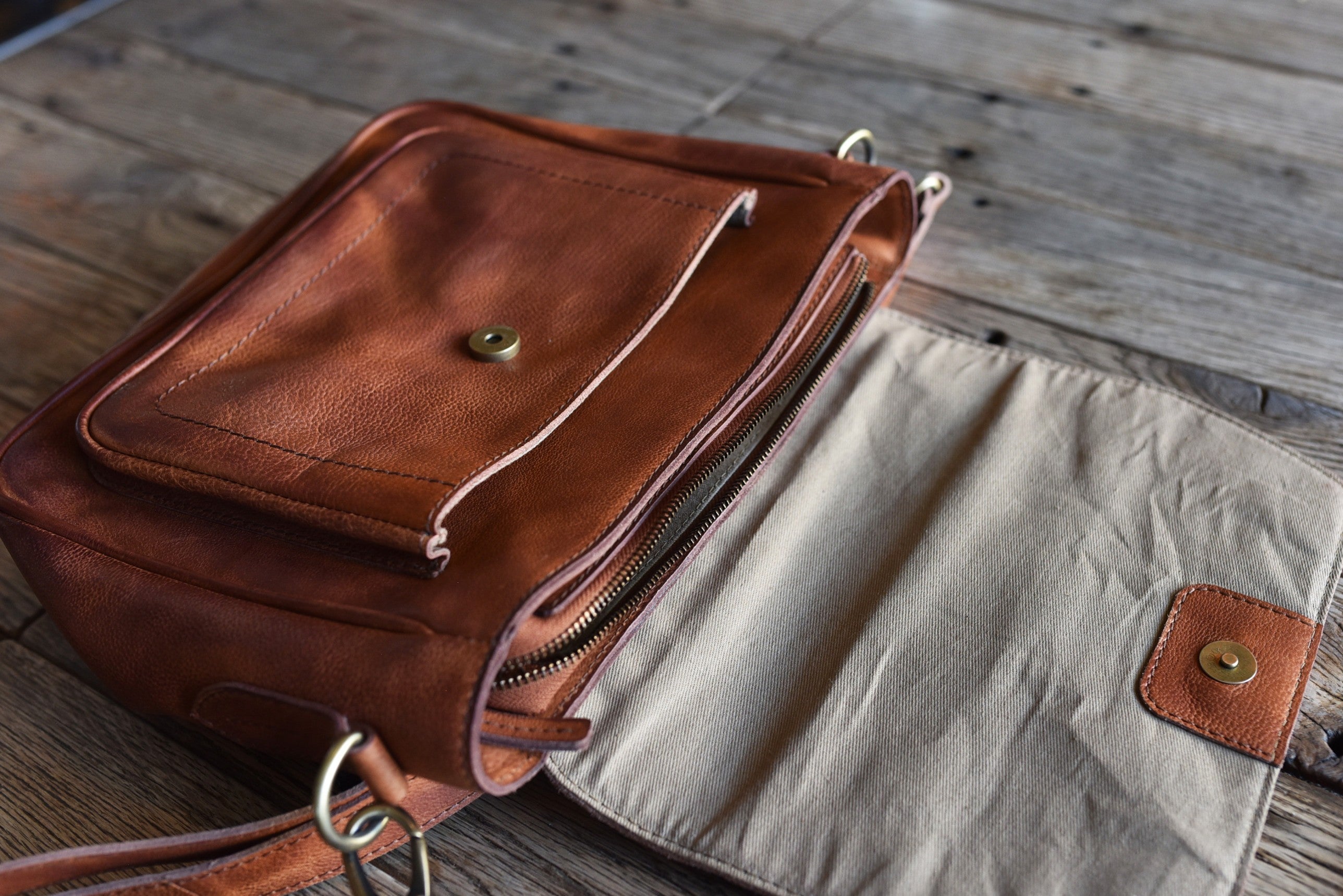 Journey Leather Crossbody | Messenger Bag - HartCentered