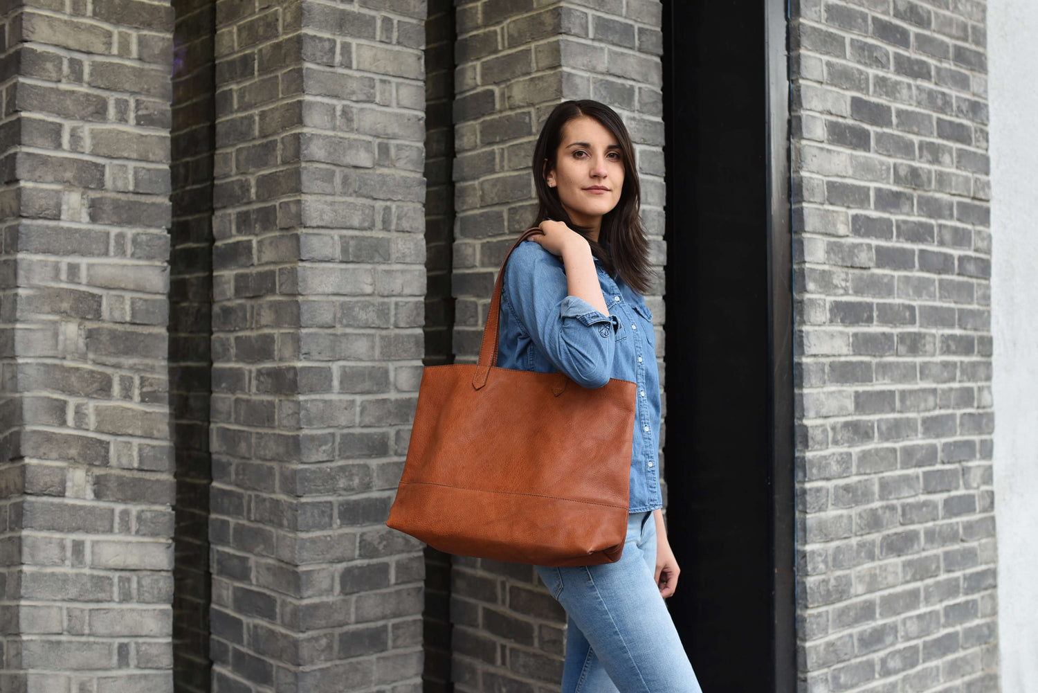 Classic Tote | Genuine Leather Bag - HartCentered