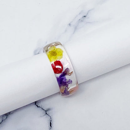 Flower Field Acrylic Ring | Natural Flowers | Size 7