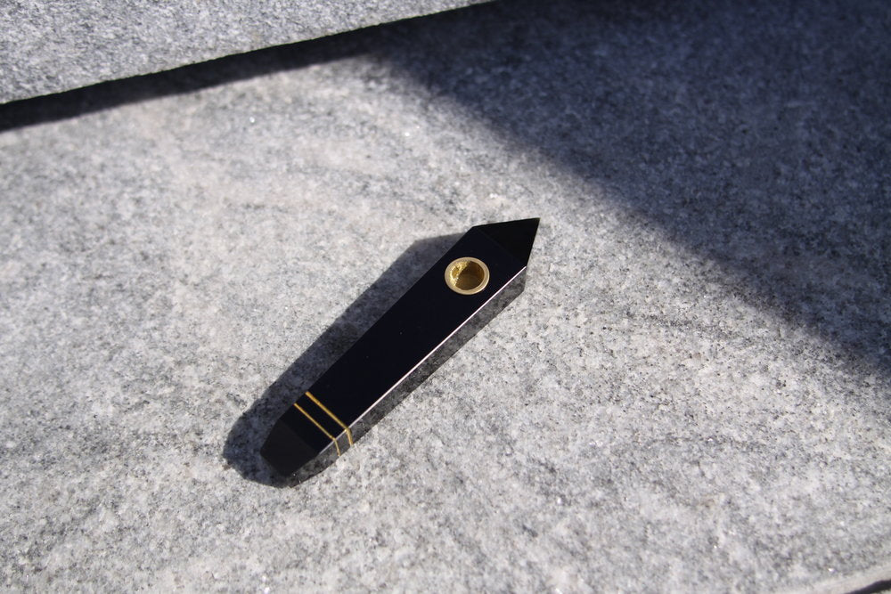 Obsidian Pipe-1