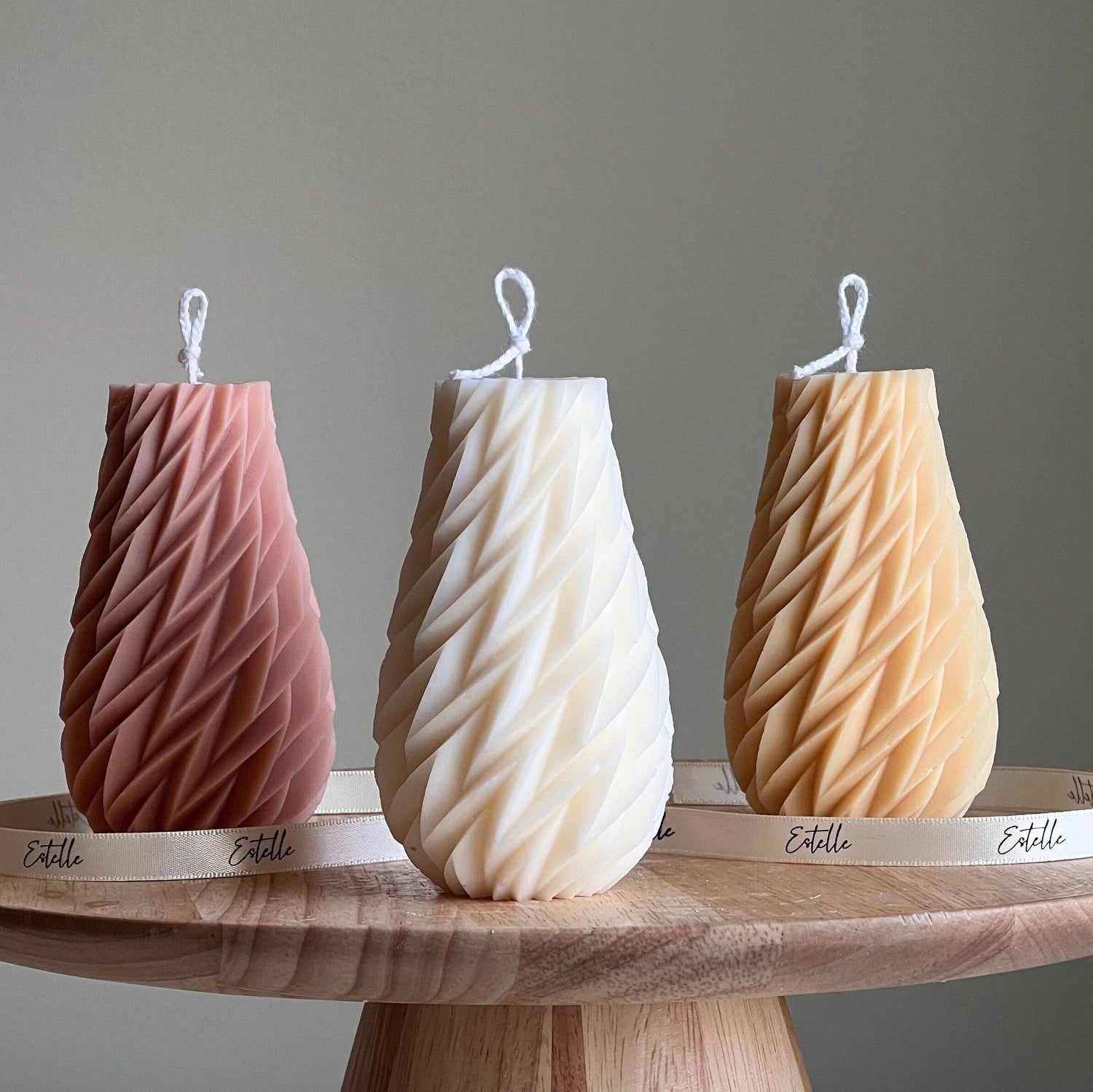 Geometric Wavy Pillar Candle