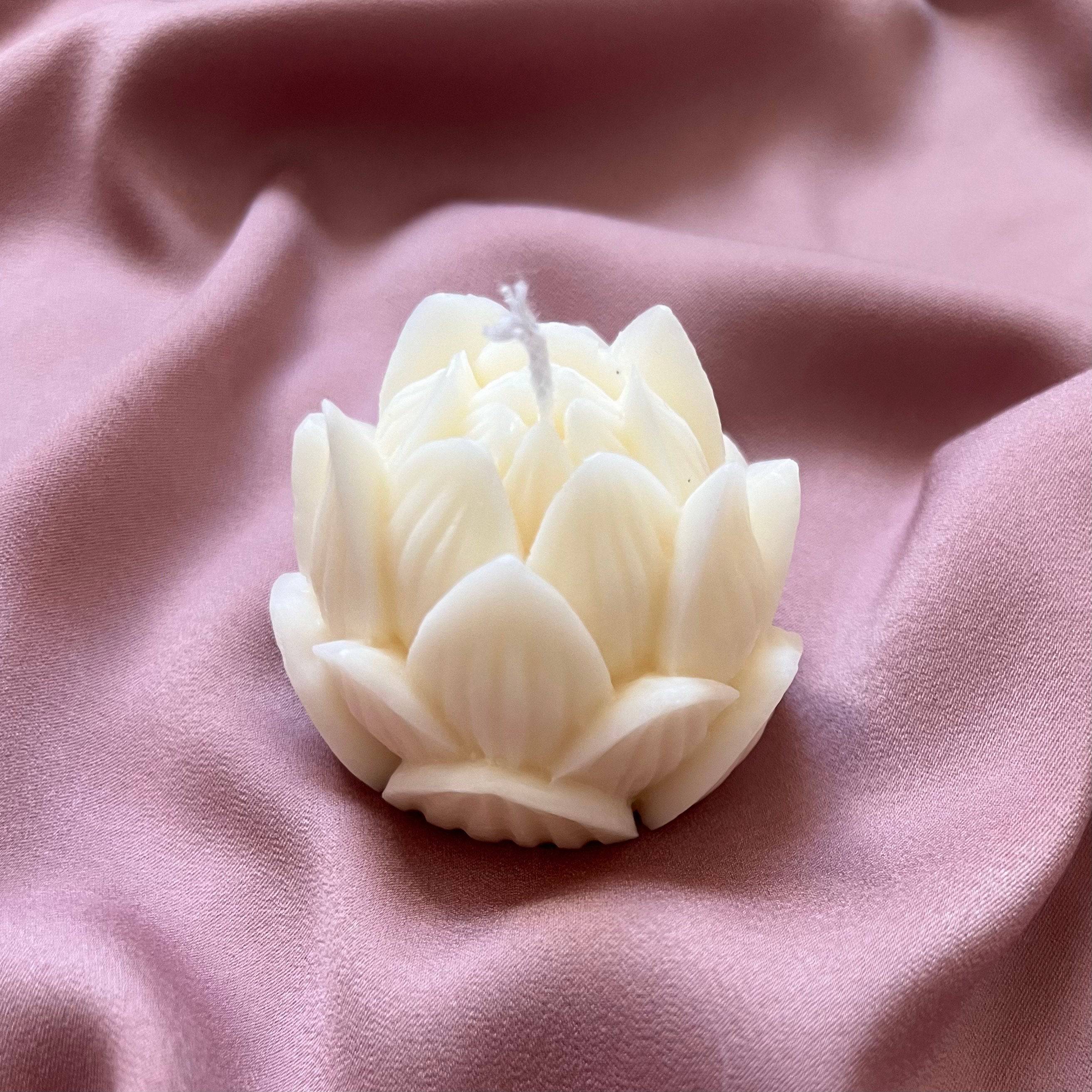 Small Lotus Candle