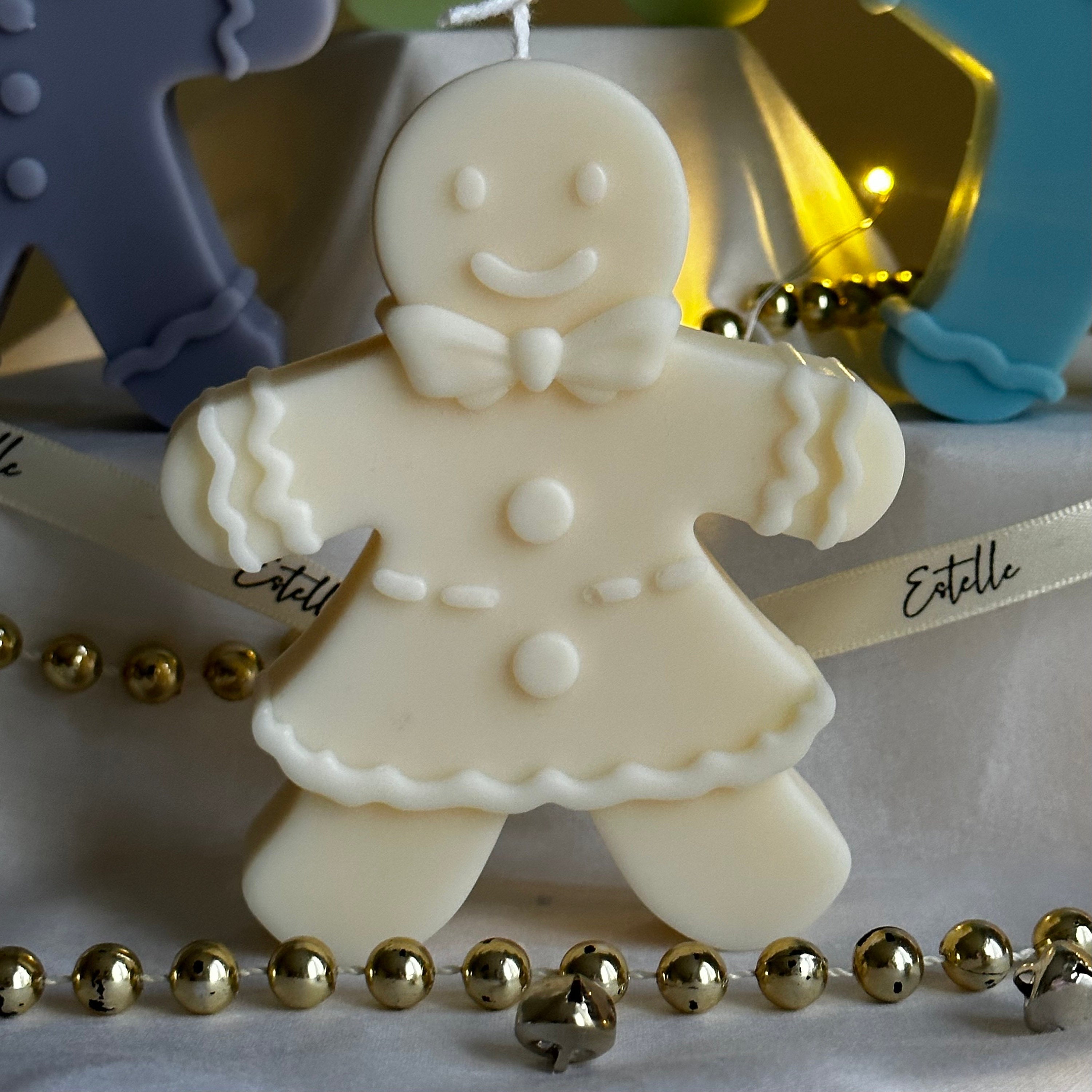 Cute Gingerbread Candle - HartCentered