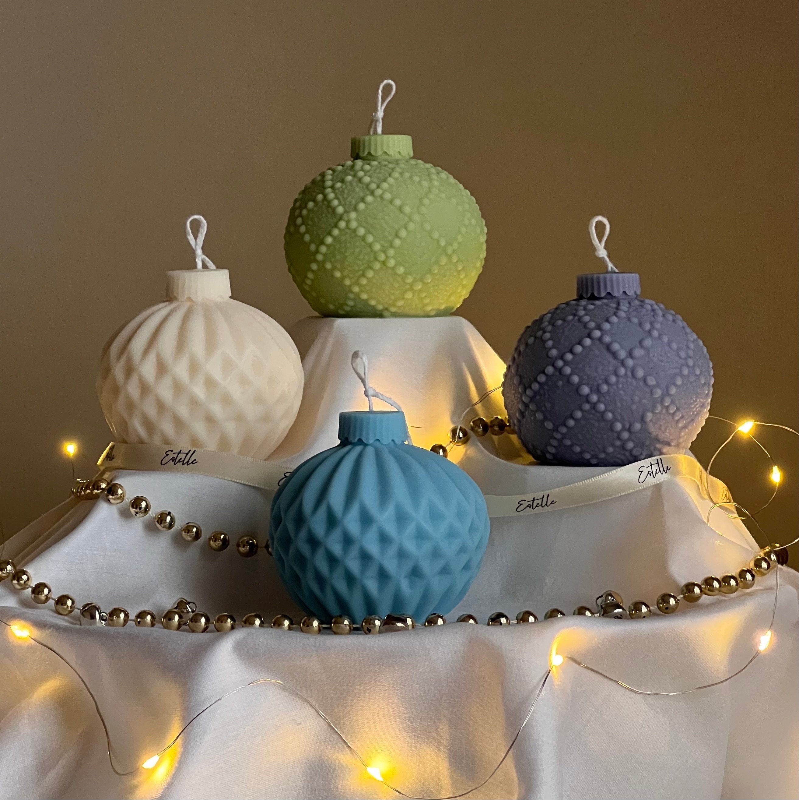 Christmas Bauble Candle - HartCentered