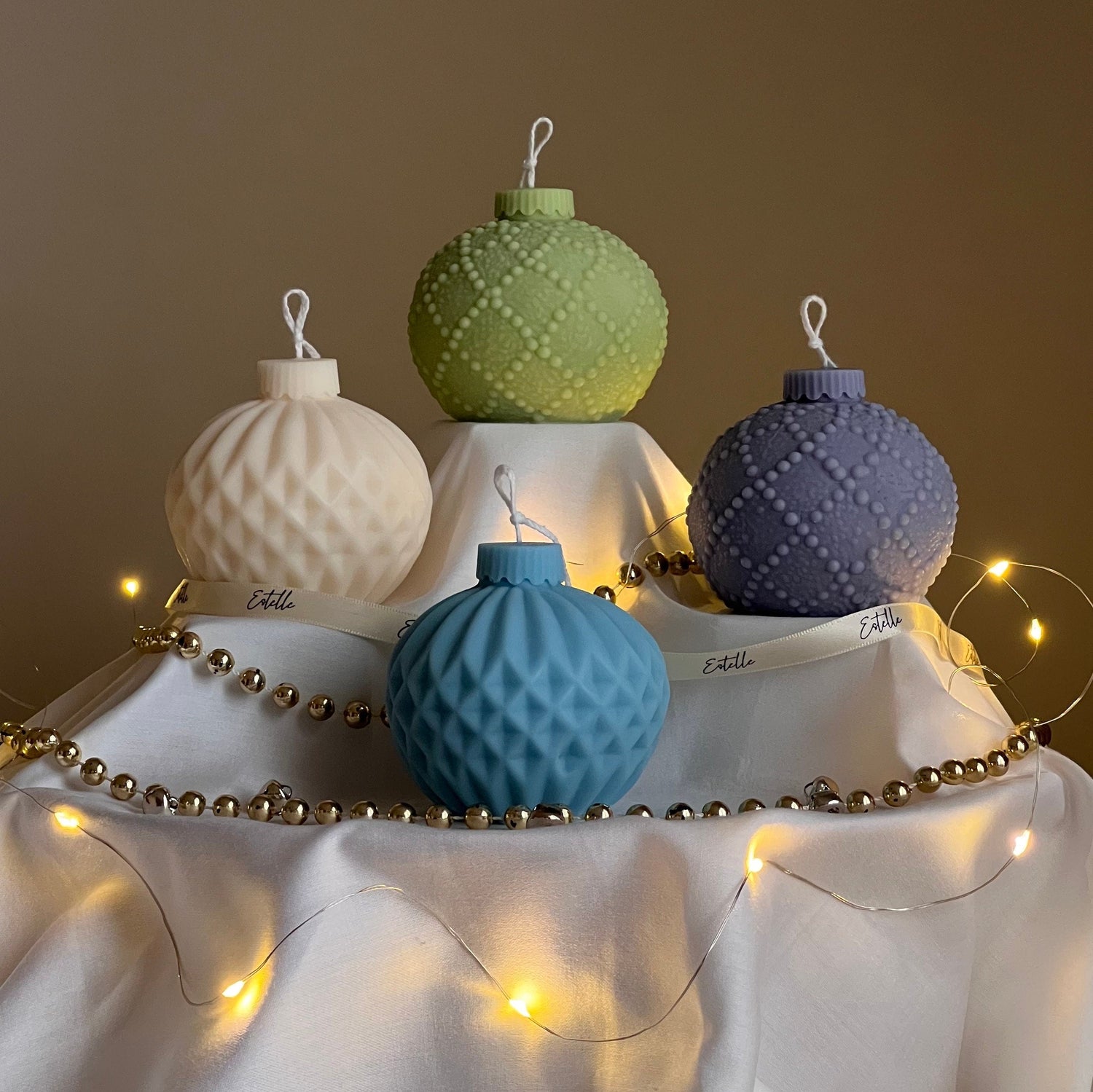 Christmas Bauble Candle - HartCentered