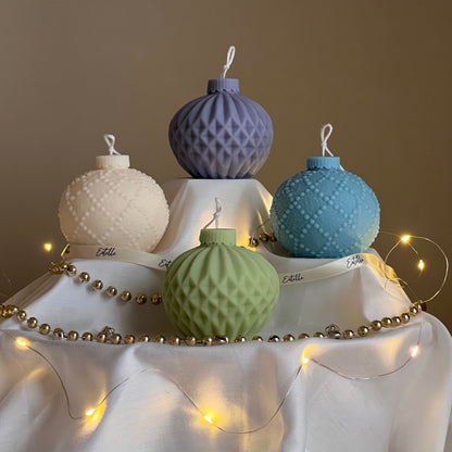 Christmas Bauble Candle - HartCentered