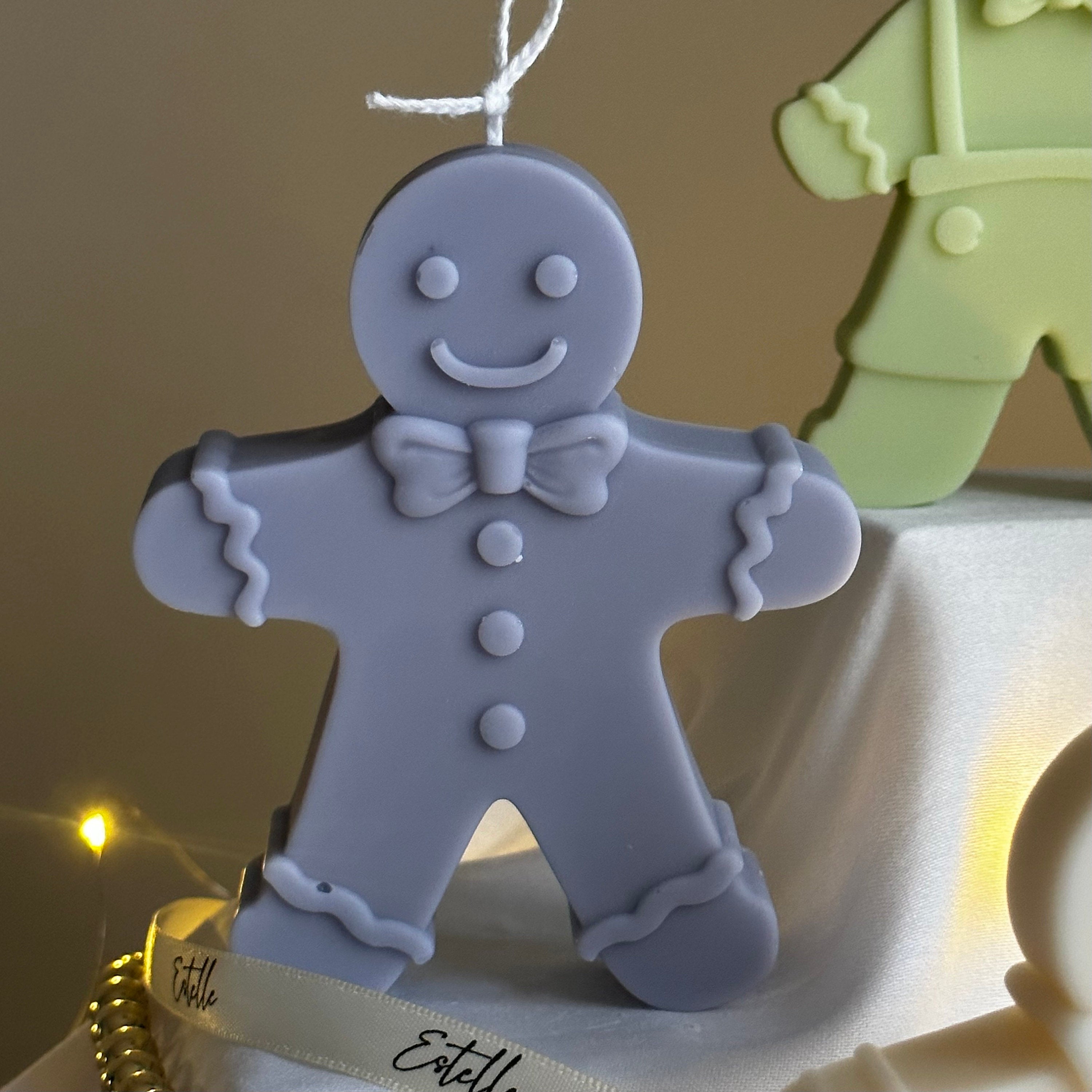 Cute Gingerbread Candle - HartCentered