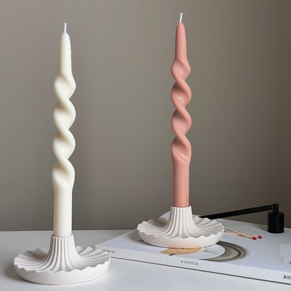 Round Elegant Candlestick Holder-0