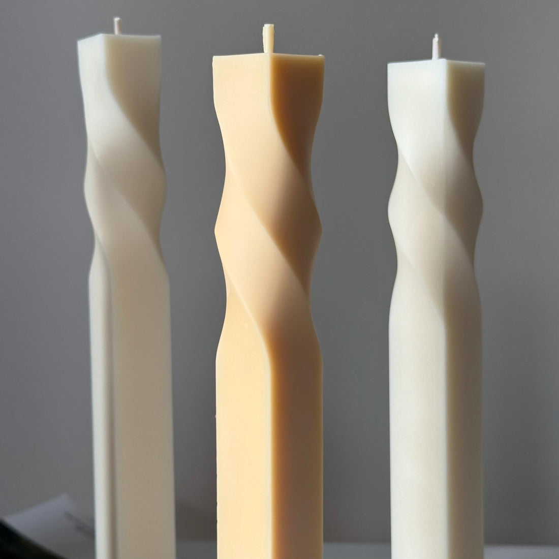 Greko Column Swirl Candle-1