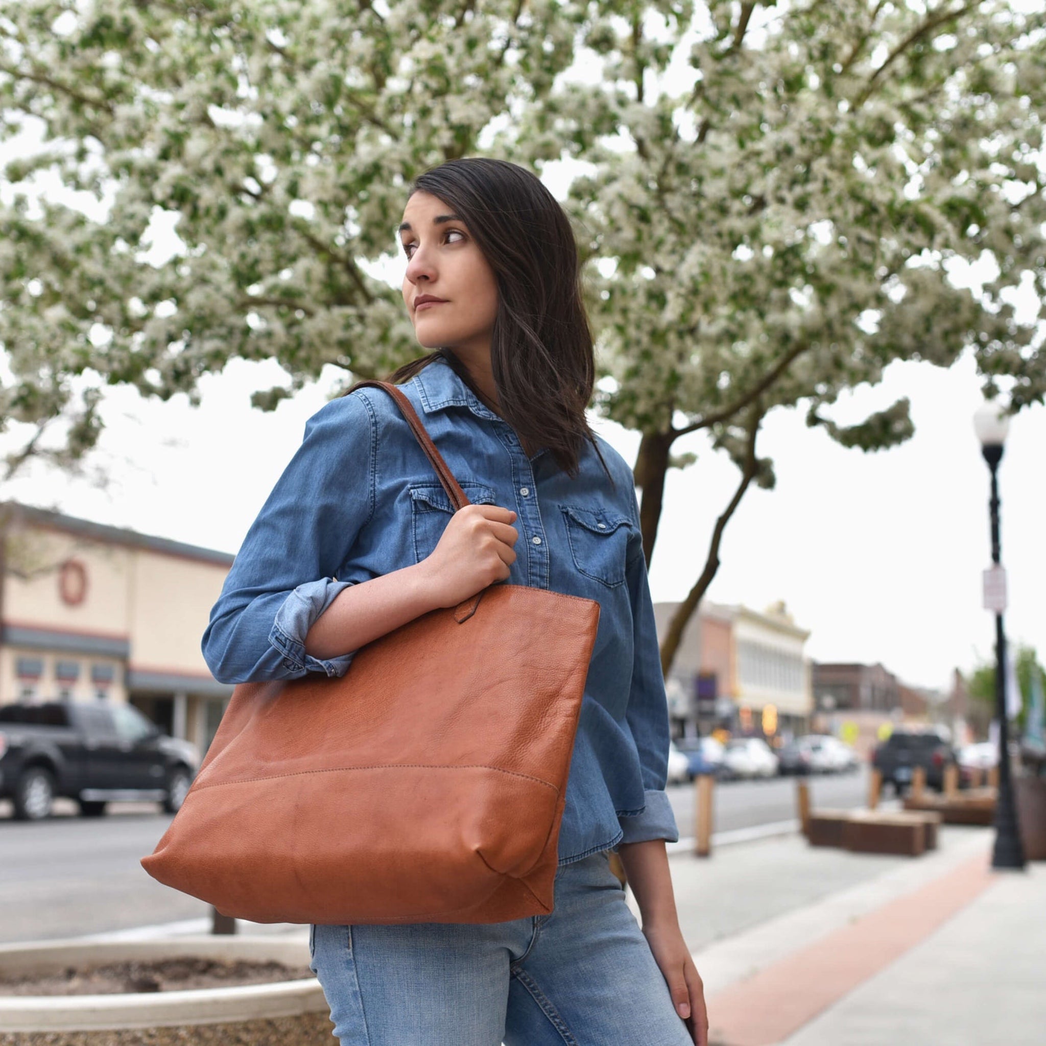 Classic Tote | Genuine Leather Bag - HartCentered