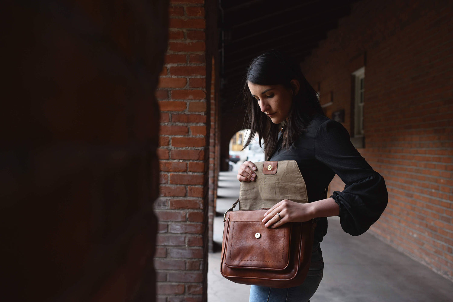 Journey Leather Crossbody | Messenger Bag